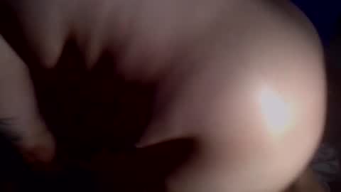 Snapshot of givr6inches chatting on October 22, 12:11 am e-Bizl online show from October 22, 12:11 am