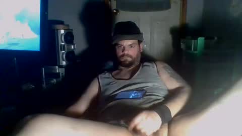 Snapshot of givr6inches chatting on November 16, 4:51 am e-Bizl online show from November 16, 4:51 am