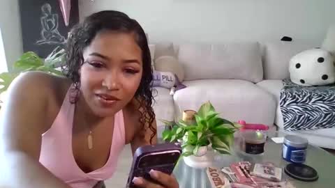 gizellegen online show from April 12, 3:06 pm