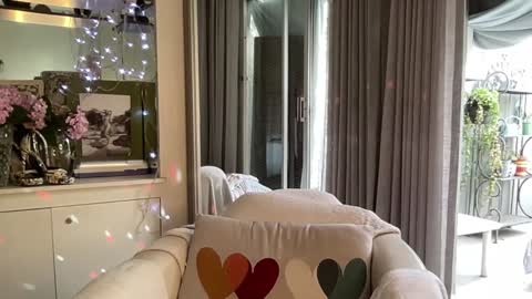 Snapshot of gl1tter_barbie chatting on January 13, 1:17 pm Gl1tter Barbie online show from January 13, 1:17 pm