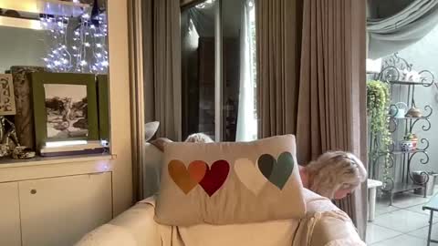 Snapshot of gl1tter_barbie chatting on March 5, 1:39 pm Gl1tter Barbie online show from March 5, 1:39 pm