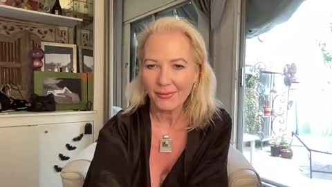 Snapshot of gl1tter_barbie chatting on October 12, 8:02 am Gl1tter Barbie online show from October 12, 8:02 am