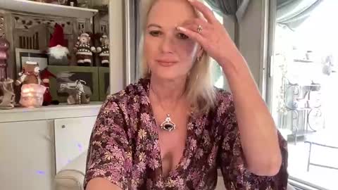 Snapshot of gl1tter_barbie chatting on November 24, 11:10 am Gl1tter Barbie online show from November 24, 11:10 am