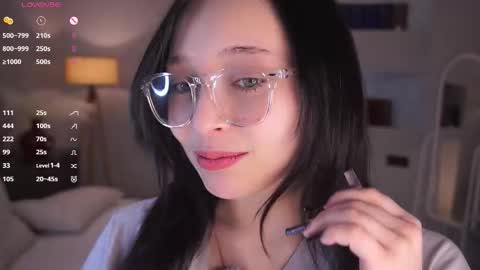 Snapshot of glennabardy chatting on February 17, 6:47 pm Sandra online show from February 17, 6:47 pm