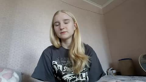 Laura online show from April 11, 7:24 am