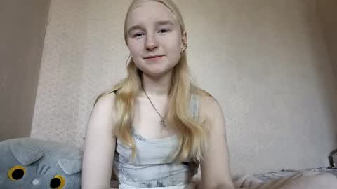 Laura online show from April 15, 8:10 am