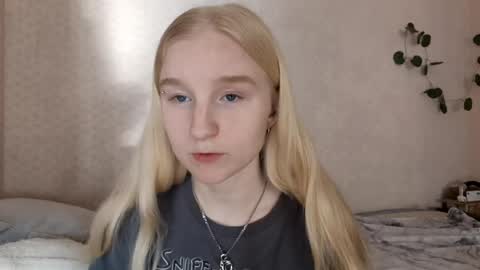 Laura online show from June 2, 4:03 am