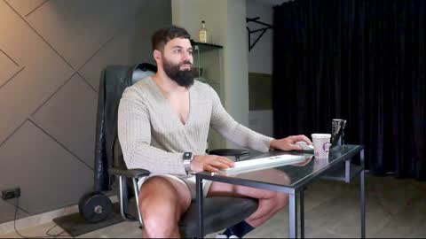 Matthew .. for short call me Matt online show from January 4, 2:35 am