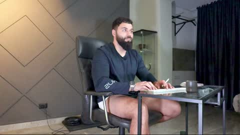 Matthew .. for short call me Matt online show from January 27, 5:48 pm