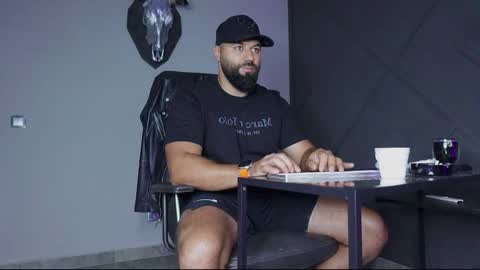 Matthew .. for short call me Matt online show from September 13, 8:19 pm