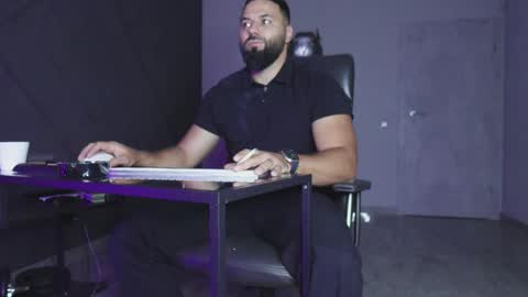 Matthew .. for short call me Matt online show from September 30, 8:47 pm