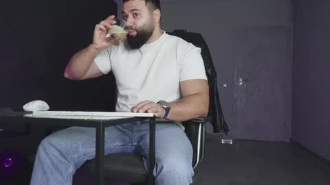 Matthew .. for short call me Matt online show from January 10, 7:10 am