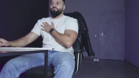 Matthew .. for short call me Matt online show from January 10, 8:10 pm