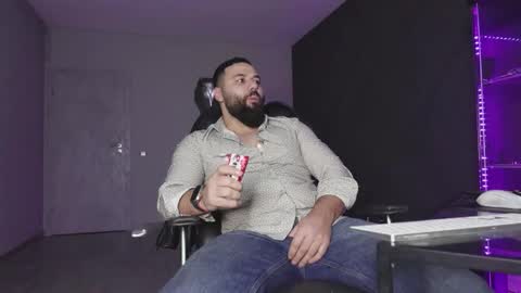 Matthew .. for short call me Matt online show from February 7, 2:48 am