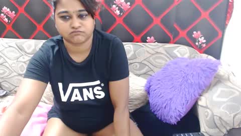 glitter candy online show from March 5, 9:59 pm