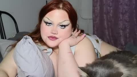 Snapshot of gloria_thomas chatting on April 23, 12:29 pm gloria_thomas online show from April 23, 12:29 pm
