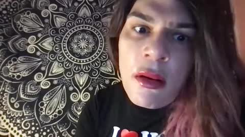 Snapshot of glow92 chatting on September 30, 4:23 pm Glow Goddess online show from September 30, 4:23 pm