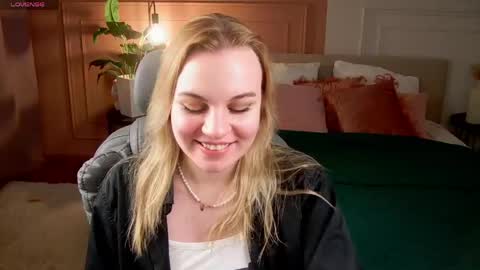 Margo online show from April 18, 1:31 am