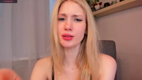 Ann Eliz and Gigi online show from February 19, 2:13 pm