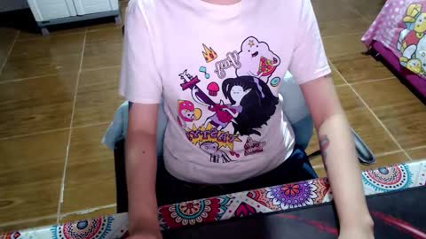 Snapshot of glowingecho chatting on December 5, 7:27 am glowingecho online show from December 5, 7:27 am