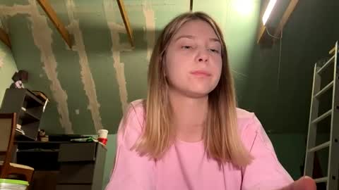 glyndabrierre online show from April 15, 5:20 pm