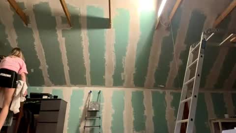 glyndabrierre online show from April 20, 6:09 pm