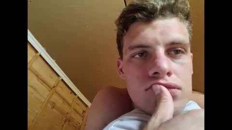 Snapshot of gman584114 chatting on February 10, 12:39 pm gman584114 online show from February 10, 12:39 pm