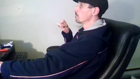 gmang4242 online show from May 1, 6:01 pm