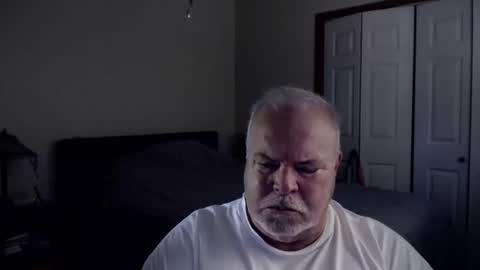 Snapshot of gmctruckguy chatting on October 14, 2:29 pm gmctruckguy online show from October 14, 2:29 pm