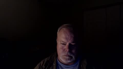 Snapshot of gmctruckguy chatting on December 2, 1:11 am gmctruckguy online show from December 2, 1:11 am