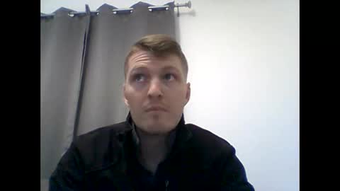 Snapshot of gmonay1331 chatting on January 25, 1:54 am gmonay1331 online show from January 25, 1:54 am