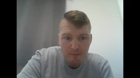 Snapshot of gmonay1331 chatting on September 15, 7:03 pm gmonay1331 online show from September 15, 7:03 pm