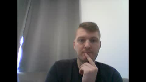 Snapshot of gmonay1331 chatting on September 24, 7:28 pm gmonay1331 online show from September 24, 7:28 pm