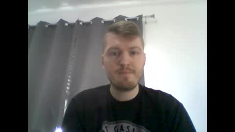 Snapshot of gmonay1331 chatting on November 29, 4:10 pm gmonay1331 online show from November 29, 4:10 pm