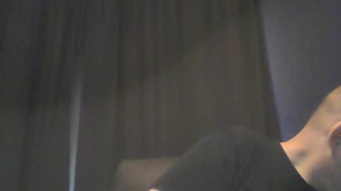 Snapshot of gmonay1331 chatting on August 6, 4:31 pm gmonay1331 online show from August 6, 4:31 pm