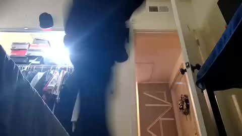 gnasty83 online show from October 10, 2:32 am