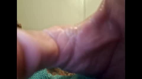 gnasty83 online show from November 7, 6:02 am