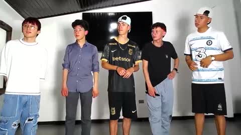 THOMAS AND DAMIAND online show from September 11, 6:19 pm