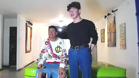 THOMAS AND DAMIAND online show from January 14, 7:41 pm