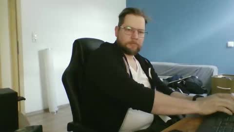 gnik_labinnah online show from April 3, 11:30 am