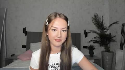 Snapshot of go0d_grl chatting on October 13, 8:47 am Lina online show from October 13, 8:47 am