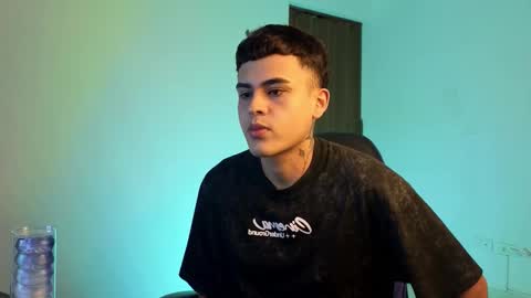 Snapshot of go_santi chatting on February 15, 9:44 pm go_santi online show from February 15, 9:44 pm