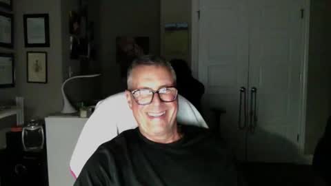 gobber1026 online show from April 18, 1:31 am