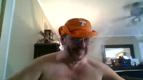 IDKIDCIDGAF online show from October 4, 5:22 pm