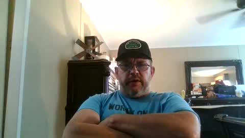 IDKIDCIDGAF online show from October 6, 7:55 pm