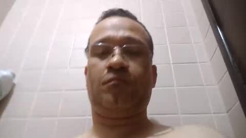 Snapshot of gocamtocam2000 chatting on November 12, 5:08 am gocamtocam2000 online show from November 12, 5:08 am