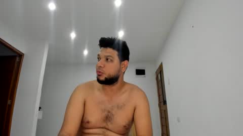 Snapshot of god_bra chatting on October 6, 10:34 am god_bra online show from October 6, 10:34 am