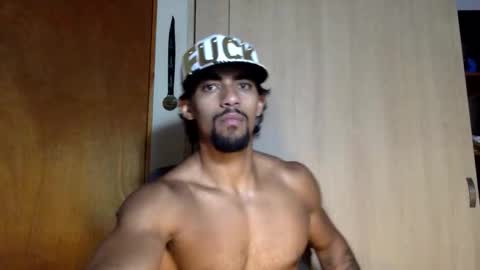 Snapshot of god_of_olumpus chatting on April 6, 10:54 pm god_of_olumpus online show from April 6, 10:54 pm