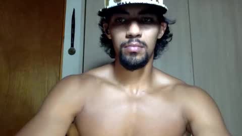 Snapshot of god_of_olumpus chatting on June 1, 11:17 pm god_of_olumpus online show from June 1, 11:17 pm