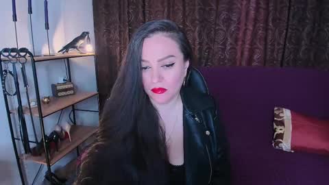 Snapshot of goddess__anna chatting on February 9, 10:53 am GoddeSS ANNA online show from February 9, 10:53 am